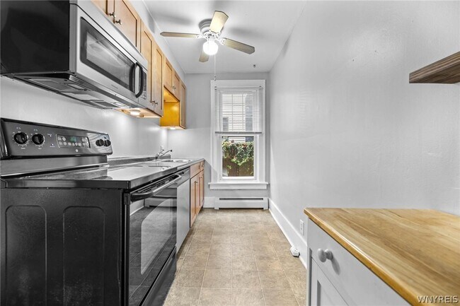 Building Photo - 619 Elmwood Ave