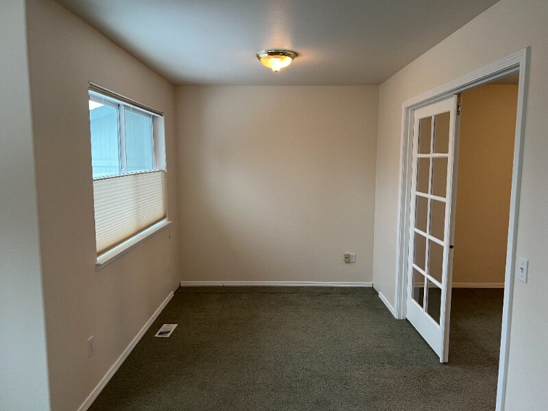 Building Photo - 4766 Grumman St