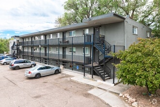 Building Photo - (PAST) Jasmine Springs