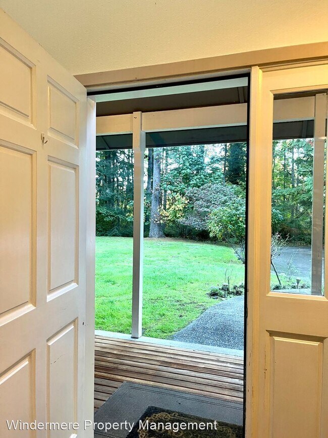 Building Photo - 3 br, 3.5 bath House - 9067 NE Hidden Cove...