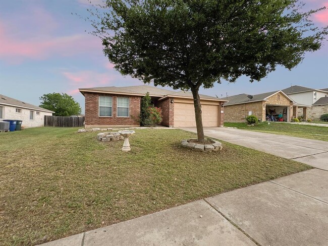 Building Photo - 1010 Whitley Dr