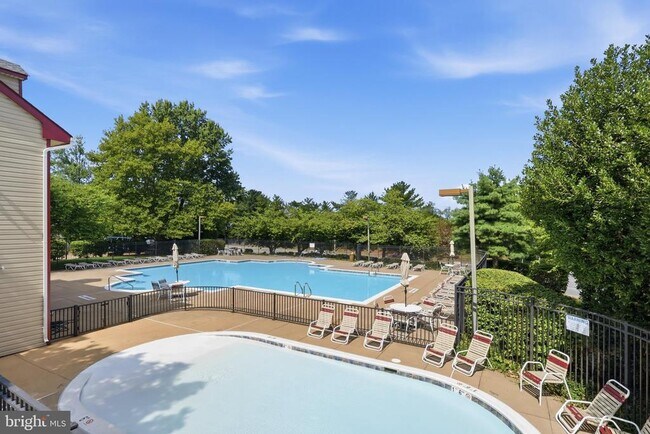 Building Photo - 14214 Beddingfield Way