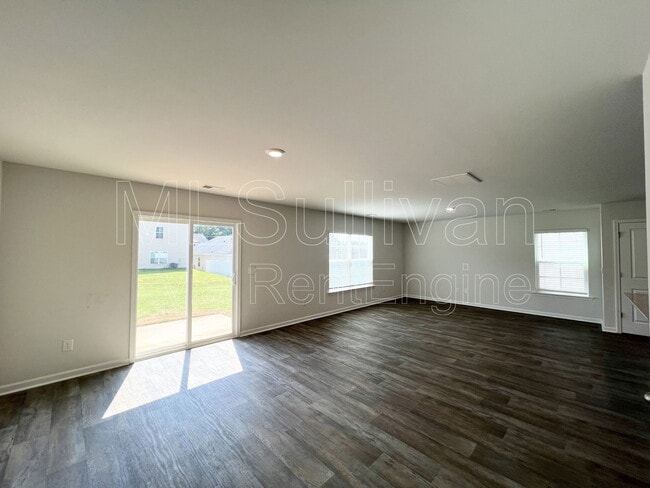 Building Photo - 2932 Egert Dr
