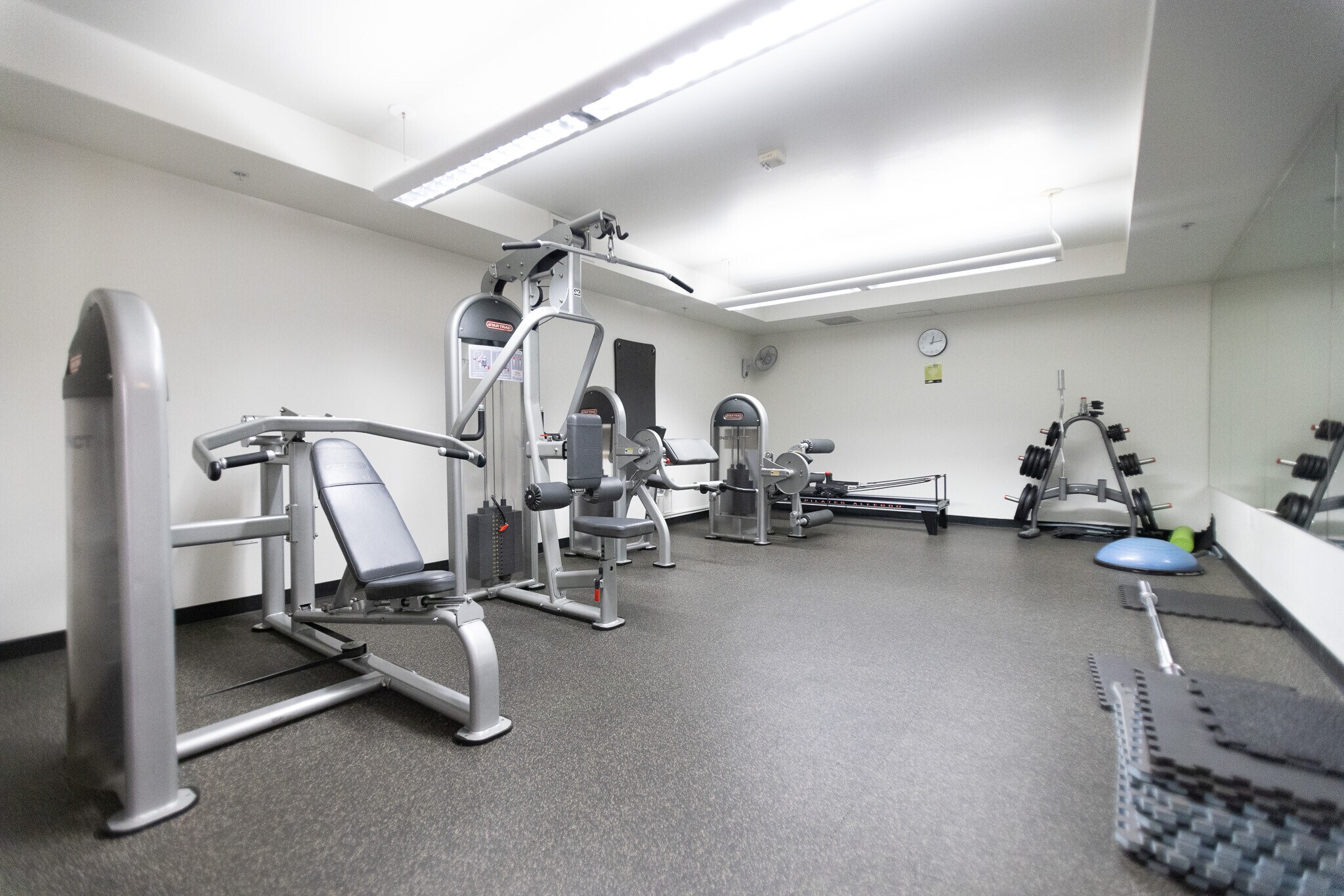 Building Photo - 451 Kansas St