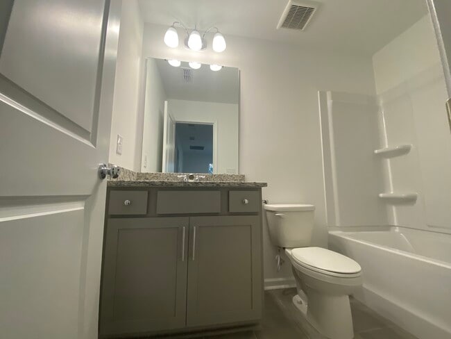 Building Photo - 5003 Rill Ct