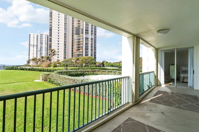 Building Photo - 5400 N Ocean Dr