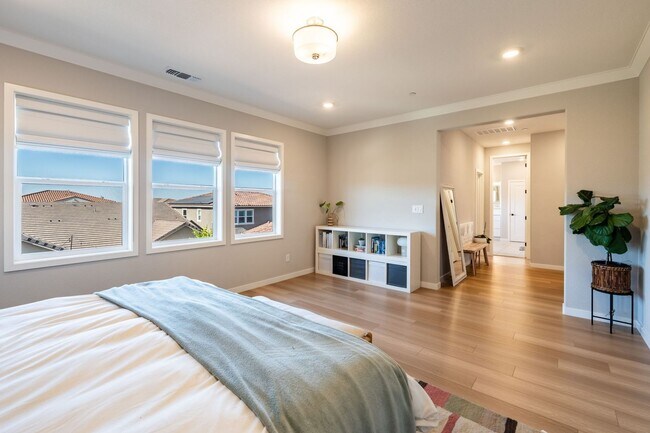 Building Photo - 4623 Flagstaff Dr