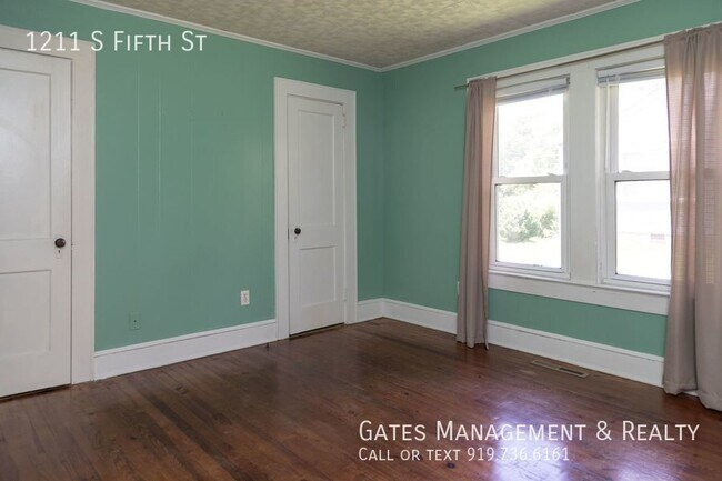 Building Photo - Nice Cottage in Mebane-Available to tour o...