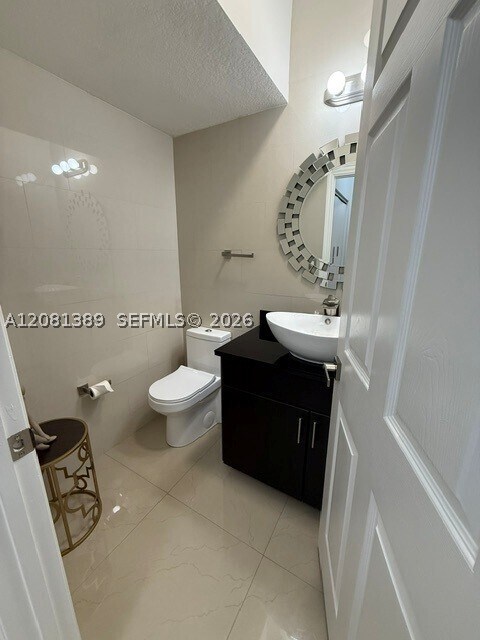 Building Photo - 692 NW 170th Terrace