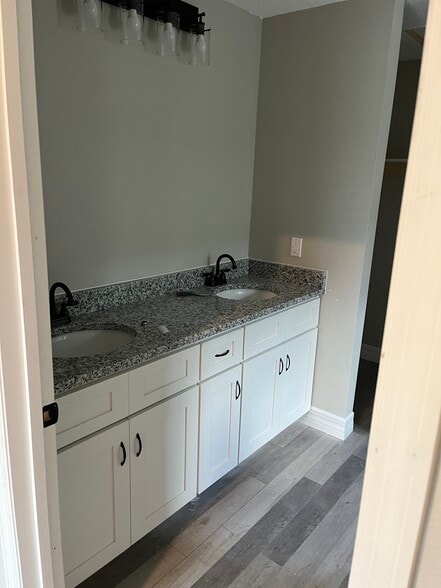 Building Photo - 536 1st St