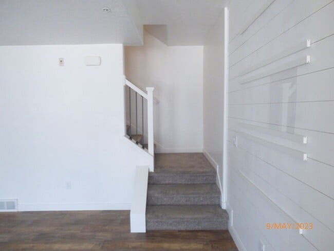 Building Photo - Upgraded 3 Bed 2.5 Bath Townhome in Herriman