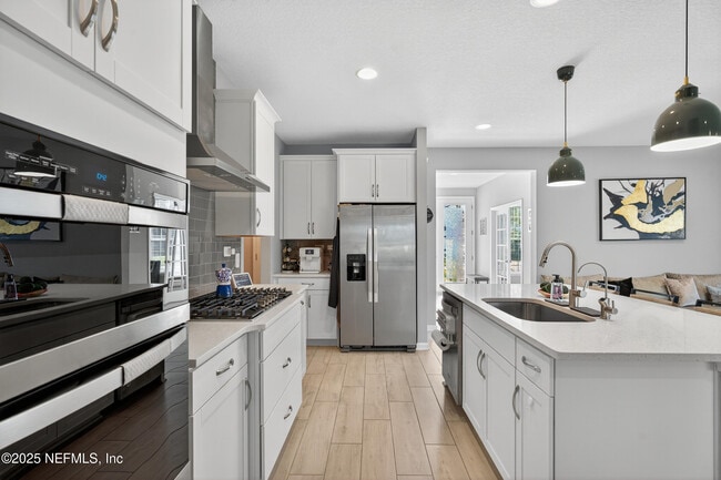 Building Photo - 460 Archstone Wy