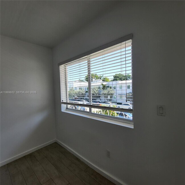 Building Photo - 1601 Meridian Ave