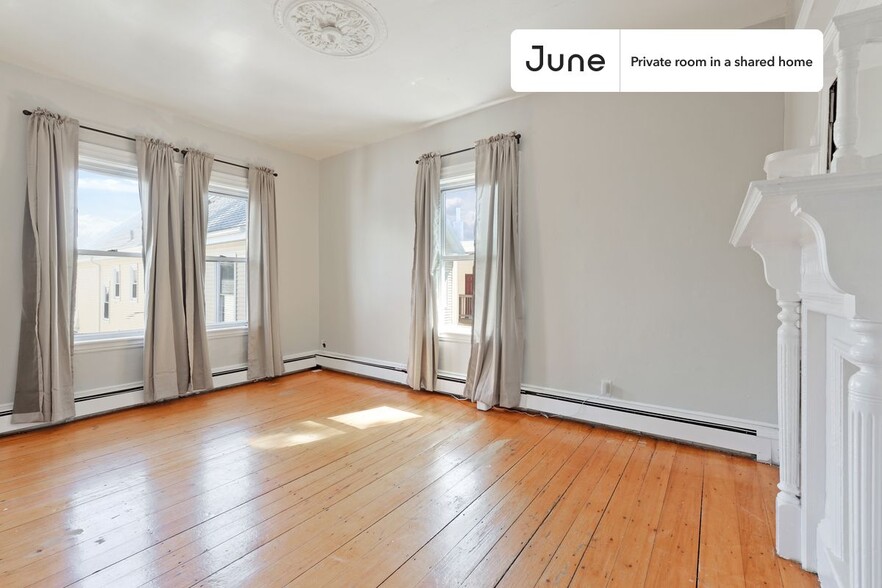 Primary Photo - Room in Shared 3 bed/1 bath home