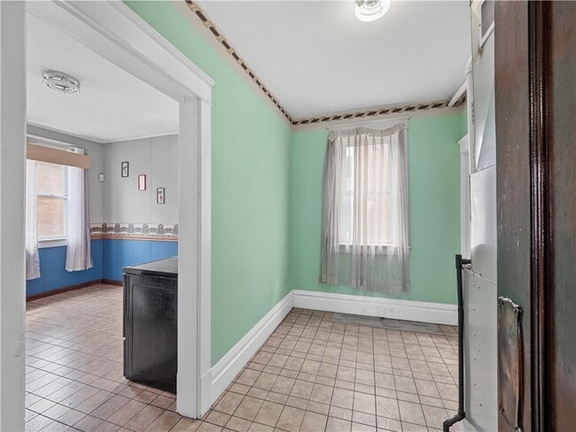 Building Photo - 2501 2nd Ave