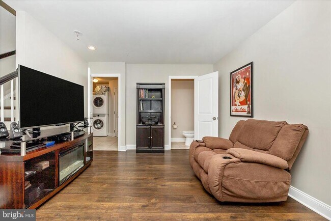 Building Photo - 5018 Judicial Wy