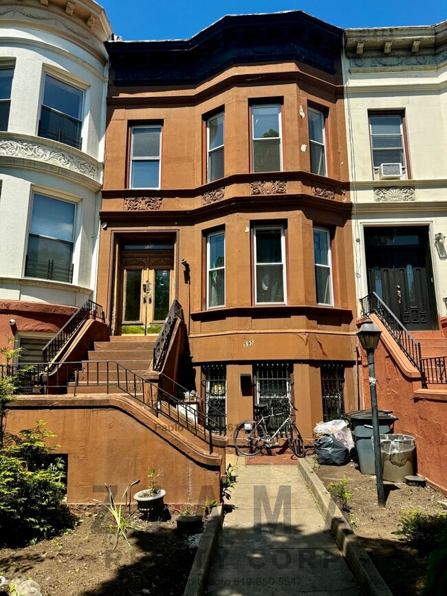 Building Photo - 595 Eastern Pkwy