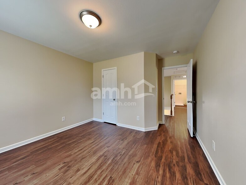 Building Photo - 2572 Viola Ct