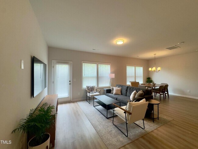 Building Photo - 276 Shingle Oak Rd