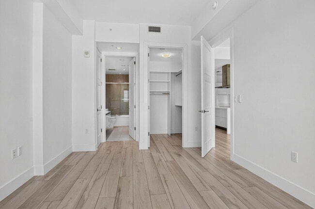 Building Photo - 155 E Boca Raton Rd
