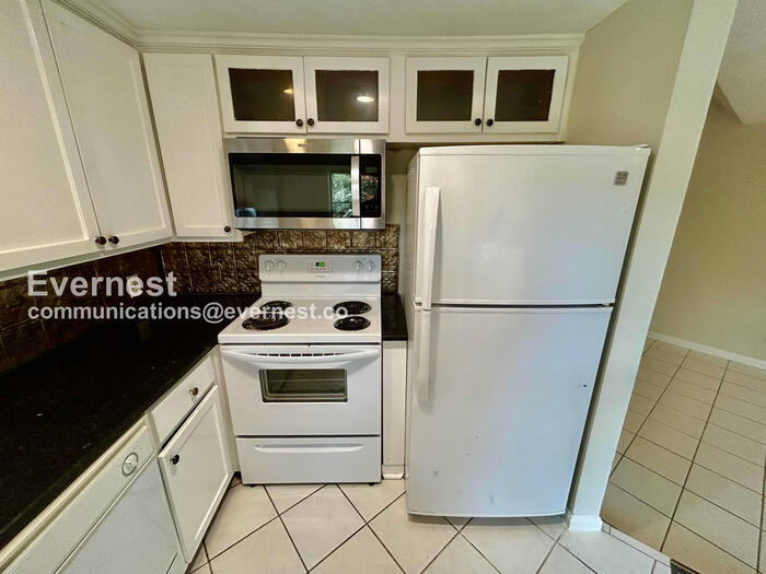 Building Photo - 1050 Piedmont Ave NE