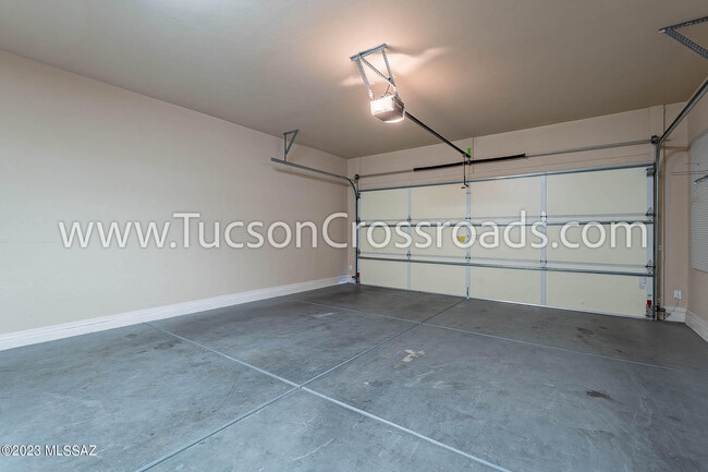 Building Photo - 1254 W Versilia Dr