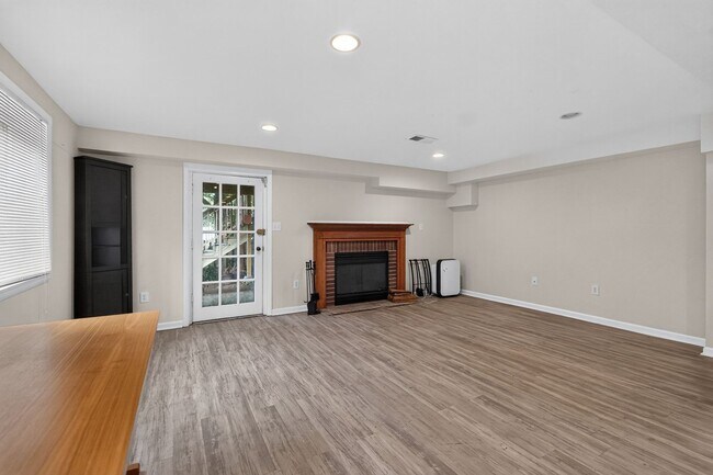 Building Photo - 3521 Yuma St NW