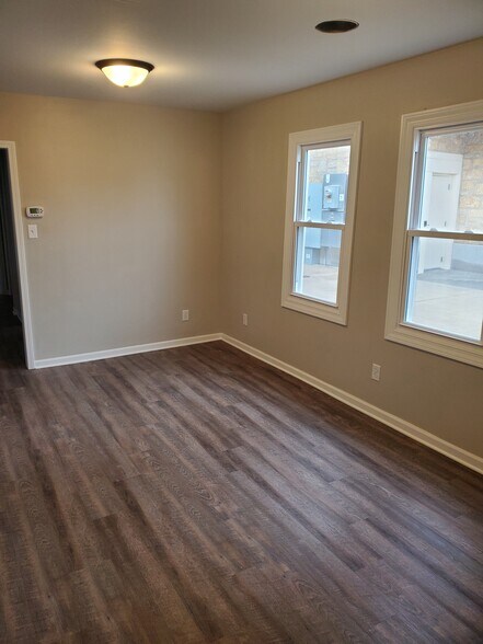 Building Photo - 119 W Wisconsin Ave