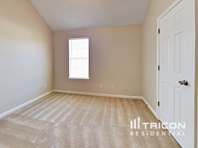 Building Photo - 4400 Millenium View Ct SW