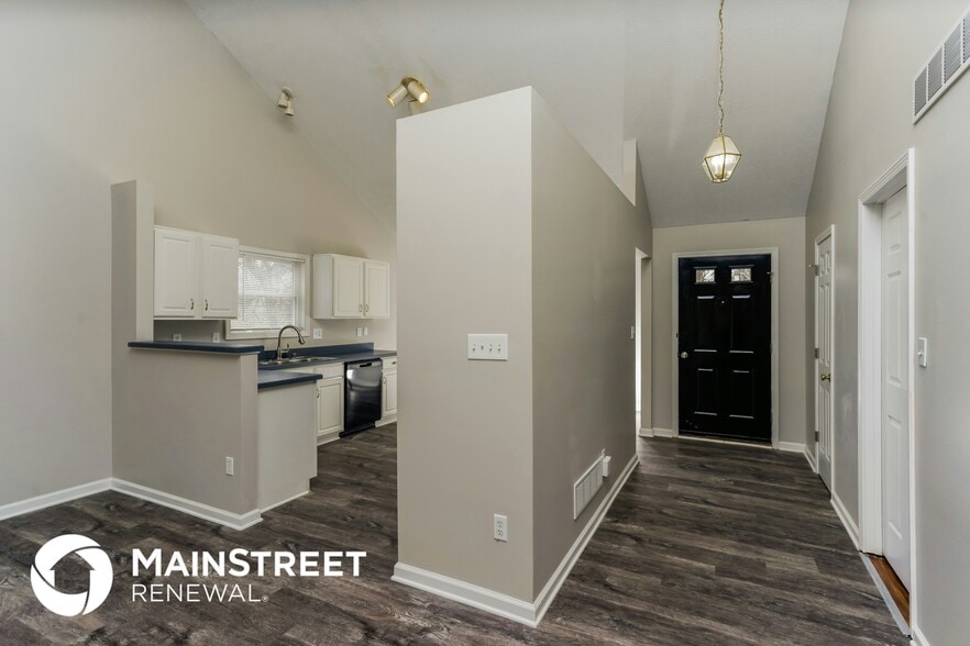 Building Photo - 9805 River Trail Dr