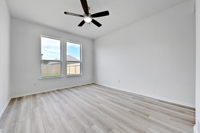 Building Photo - 216 Skipping Stone Run