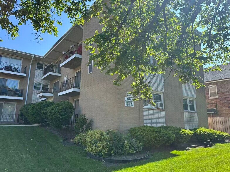 Building Photo - 3853 W 47th St