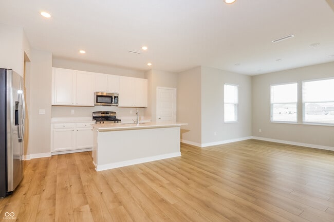 Building Photo - 9225 Larson Dr