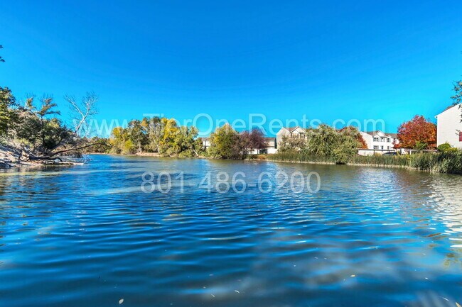 Building Photo - This property offers a NO DEPOSIT option available wit Obligo!