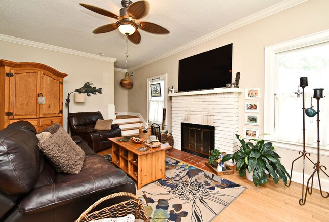 Building Photo - Renovated Home in the Heart of Orlando's M...