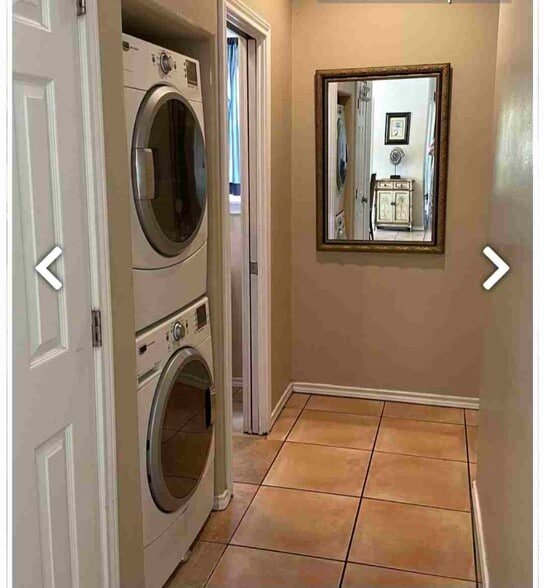 Building Photo - 126 Pike St