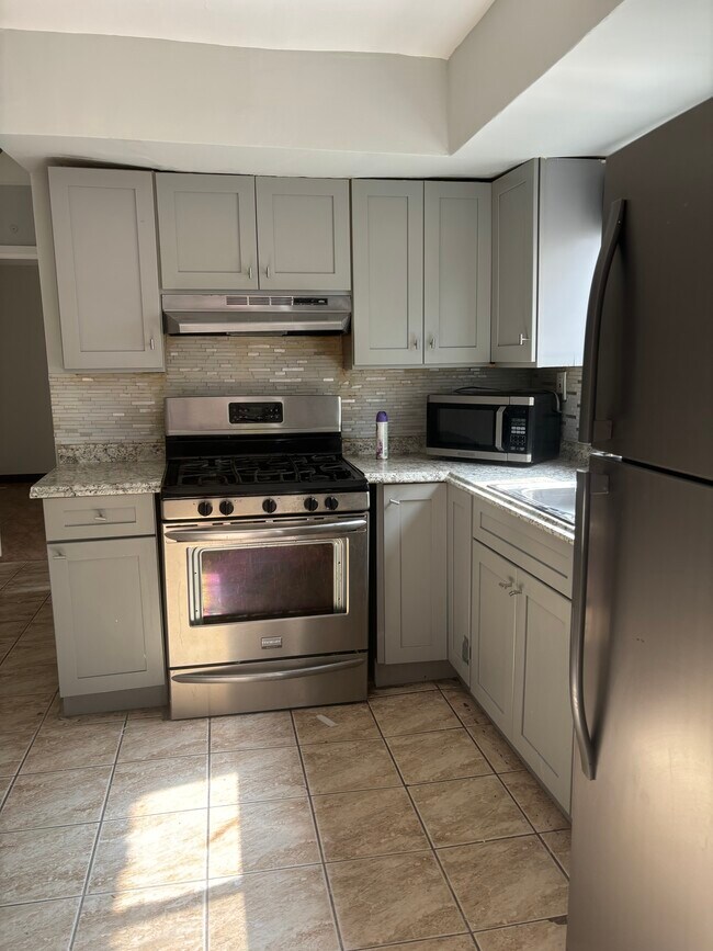 Building Photo - 249 Arlene St