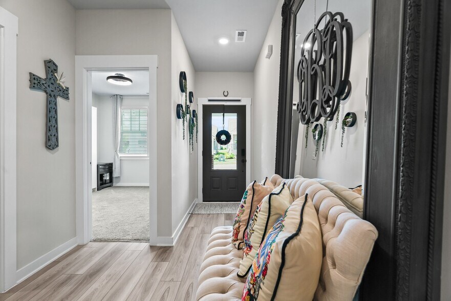 Building Photo - 408 Gingerwood Ln