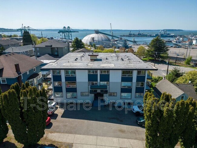 Building Photo - 2918 Nassau St