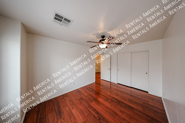 Building Photo - 23942 W Hadley St