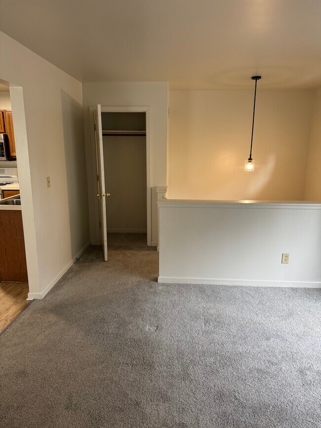 Building Photo - 116 Roosevelt St