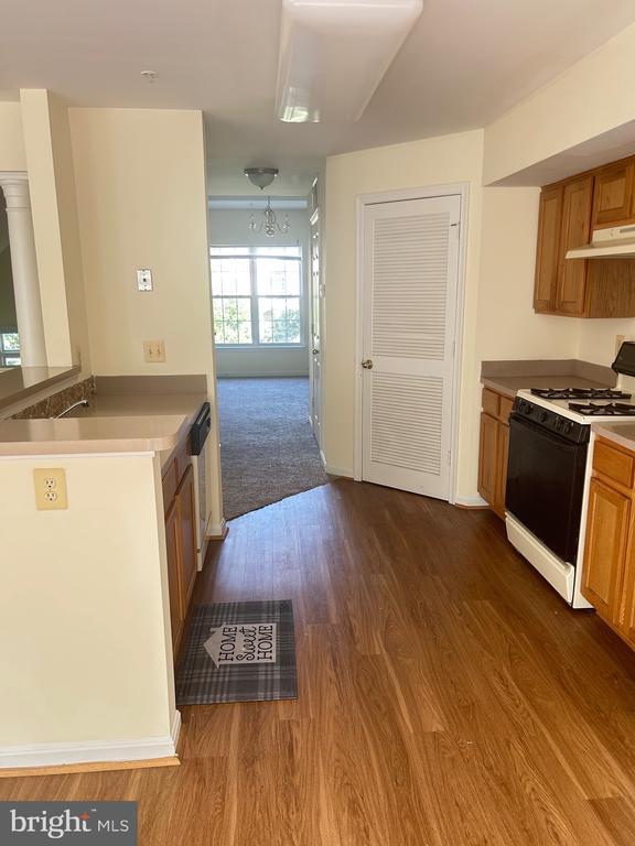 Building Photo - 1505 Post Oak Dr