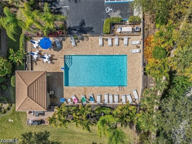 Building Photo - 3210 Cottonwood Bend