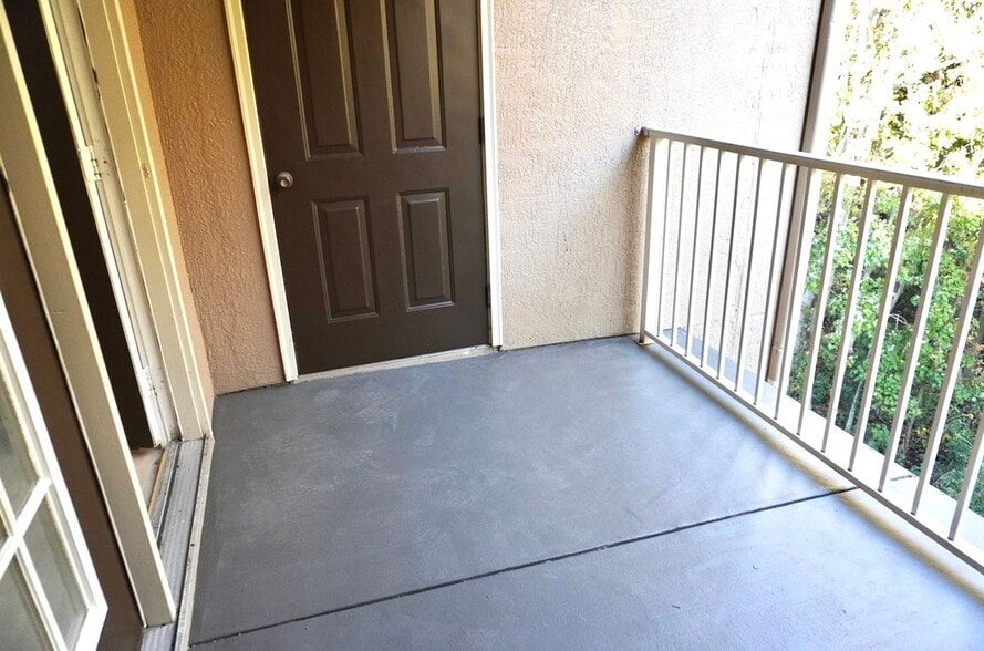 Building Photo - 14341 Fredricksburg Dr