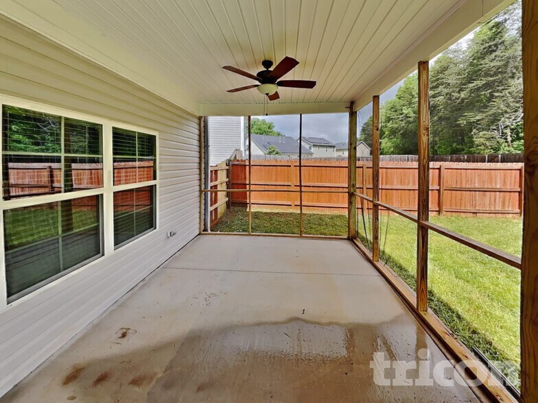 Building Photo - 5 Stanwick Ct
