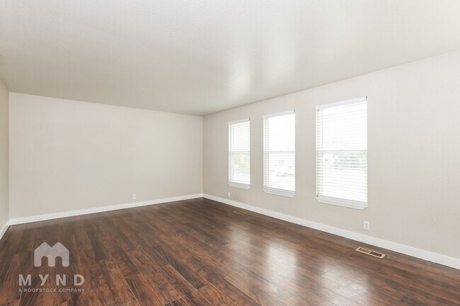 Building Photo - 1470 W 6915 S