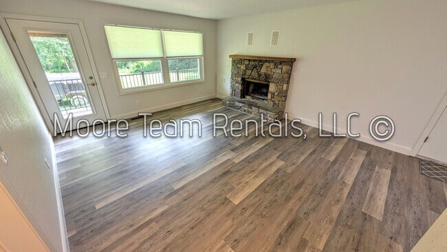Building Photo - Beautiful Private Ranch House - Stream, Ya...