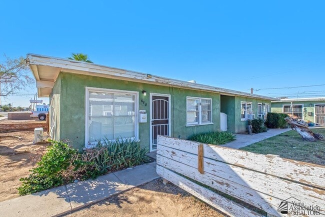 Building Photo - 678 S Orange Ave