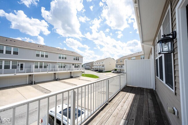 Building Photo - 12780 Tamworth Dr