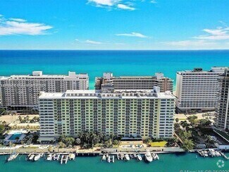 Building Photo - 5600 Collins Ave